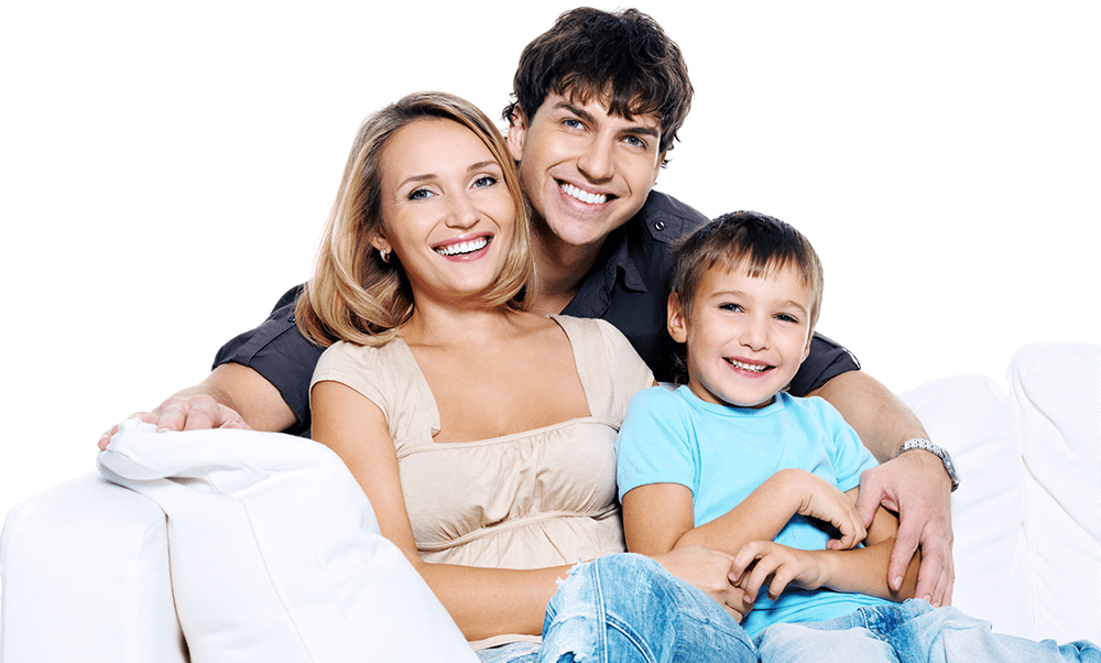 Familia sonriente – Sonría, clínicas odontológicas