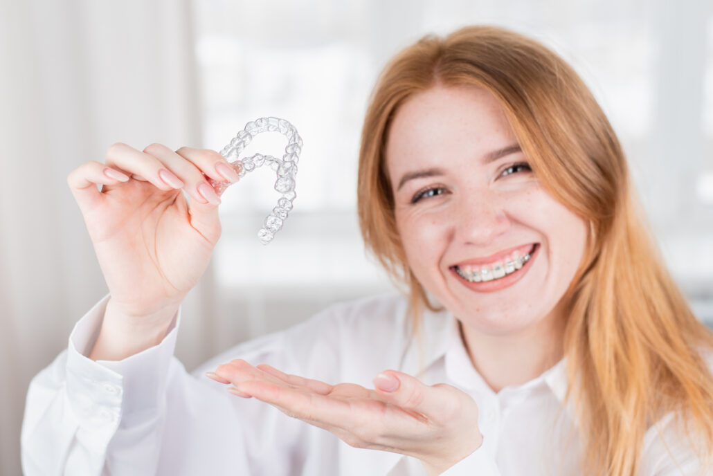 ¿Por qué es importante usar los retenedores después de la ortodoncia?